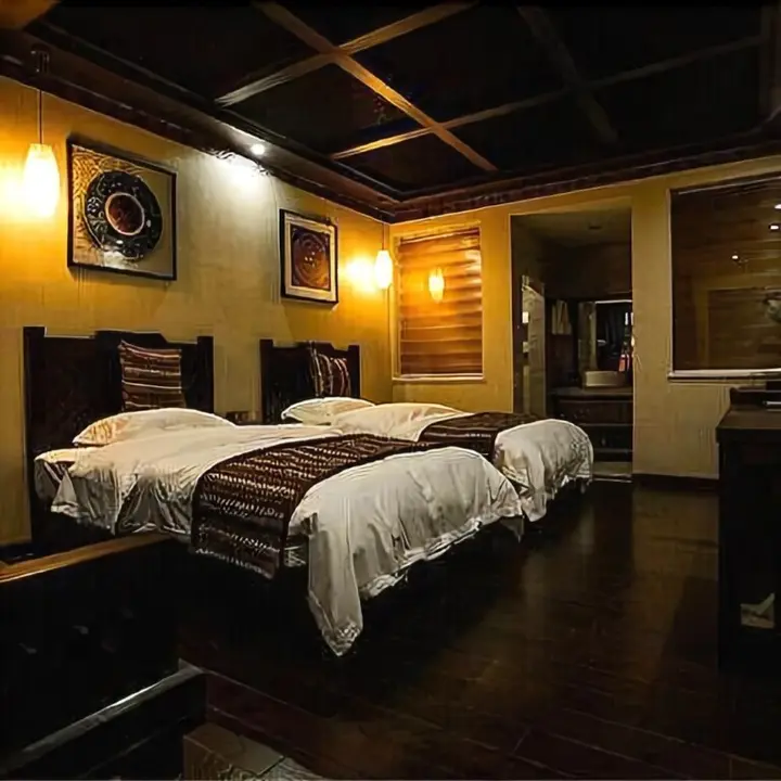 Шангри-Ла: Shangri-La Lisi Man guishi gong yang Homestay