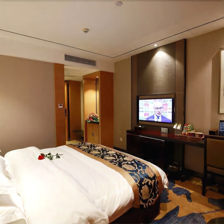 Шиянь: Seven Stars Holiday Hotel