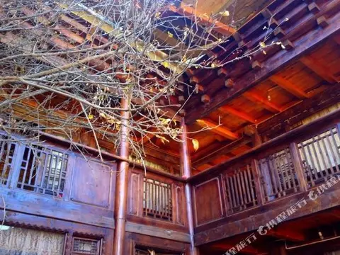 Шангри-Ла: Shangri-La Waiting for the Wind and You Boutique Homestay (Dukezong Ancient City)