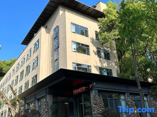 Лучжоу: Lushe Hotel