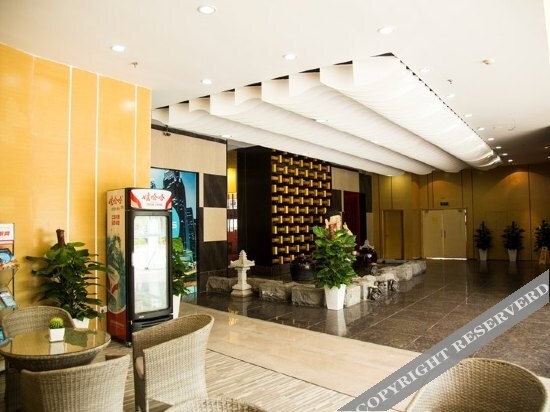 Наньнин: Luola Holiday Hotel