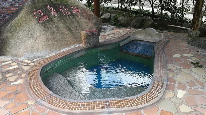 Янгиианг: Yangchun Chundu Hot Spring Resort