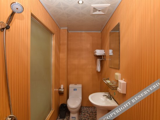Шиянь: Yahong Business Hotel