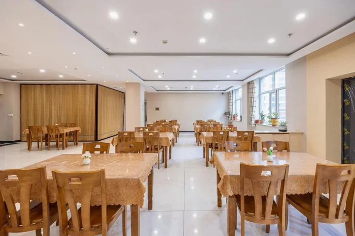 Синин: Haoli Business Hotel