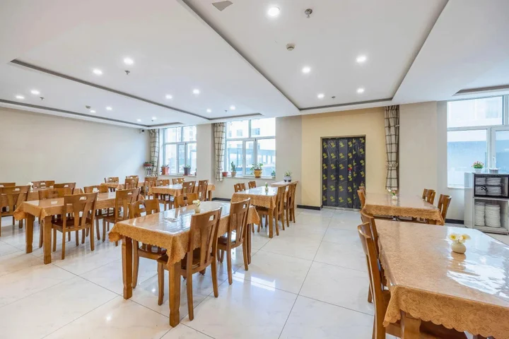 Синин: Haoli Business Hotel