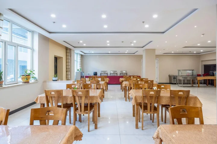 Синин: Haoli Business Hotel