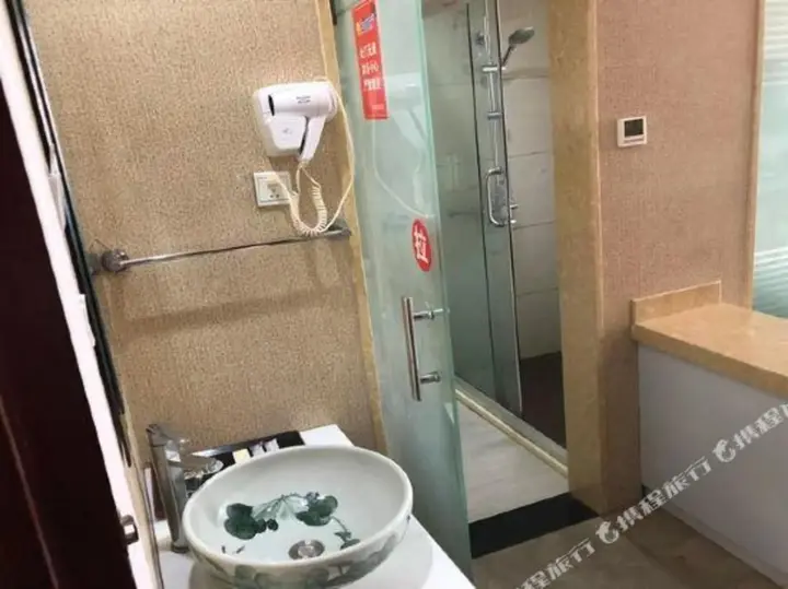Тайчжоу: Pebble Motel (West Jianshe Road, Xianju)