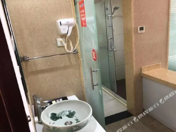 Тайчжоу: Pebble Motel (West Jianshe Road, Xianju)