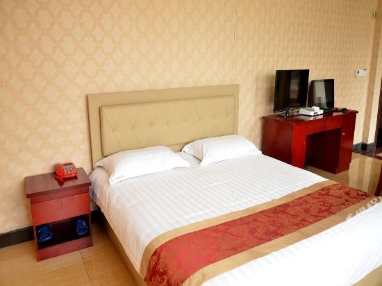 Йиян: Weiyi Jincheng Business Hotel