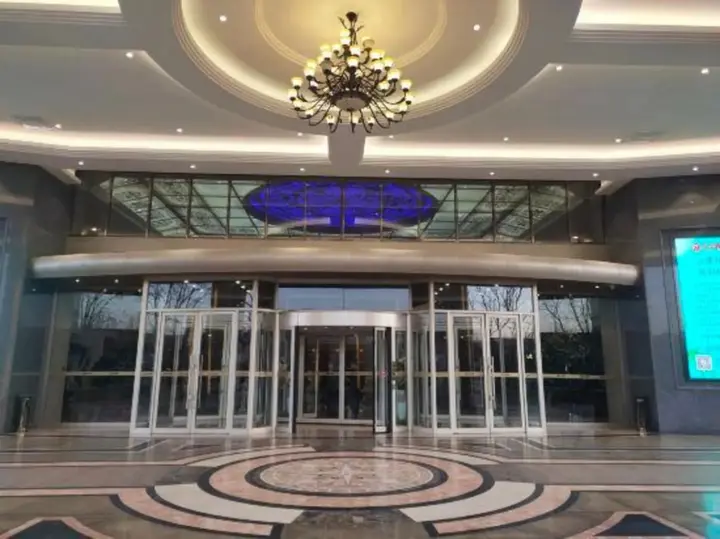 Вэйфан: Wanhua Hotel