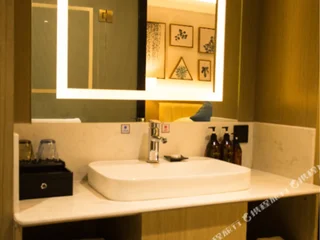 Синин: H Hotel (Xining Central Plaza)