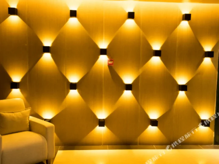 Синин: H Hotel (Xining Central Plaza)