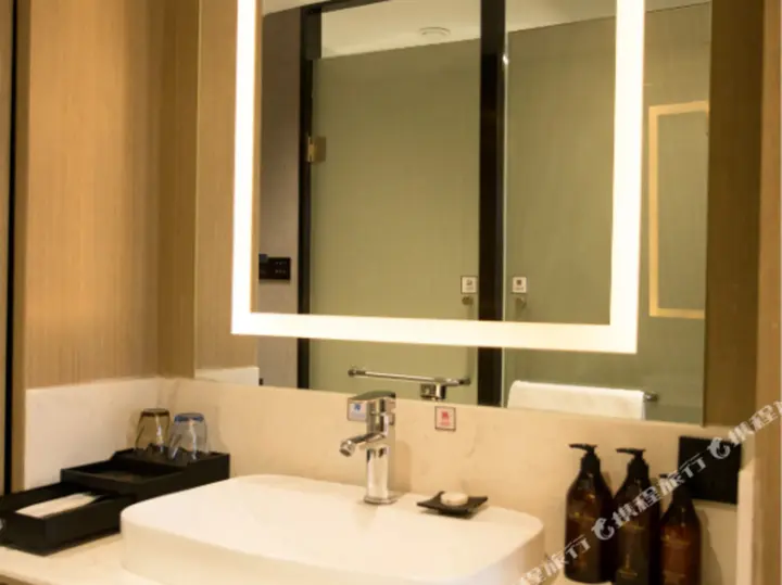 Синин: H Hotel (Xining Central Plaza)
