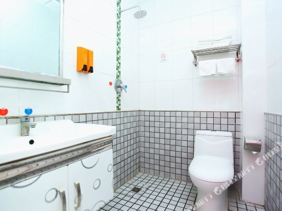 Вэйфан: Ward Aladdin Hotel (Weifang Railway Station Taihuacheng Branch)