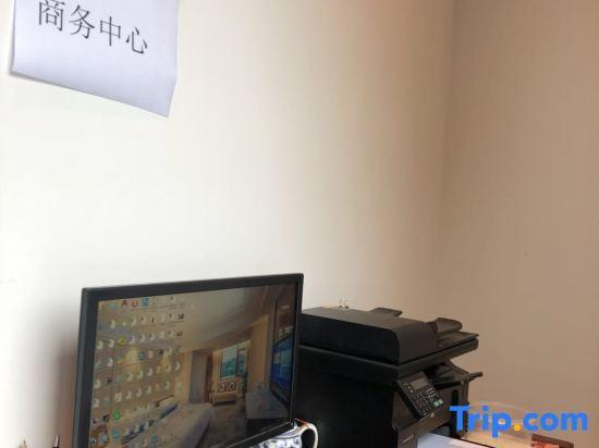 Цзиньюань: Jinjiang Metropolo Hotel Qingyuan Yingbinguan Branch