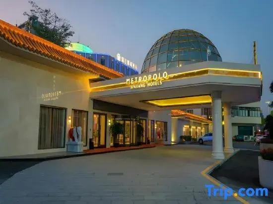 Цзиньюань: Jinjiang Metropolo Hotel Qingyuan Yingbinguan Branch