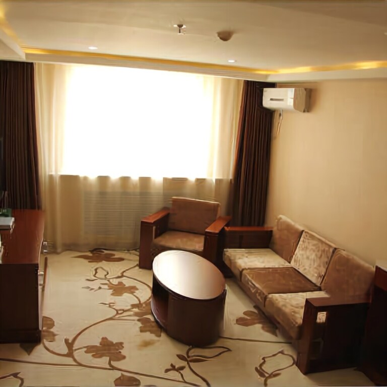 Муданьцзян: Danjiang Holiday Hotel