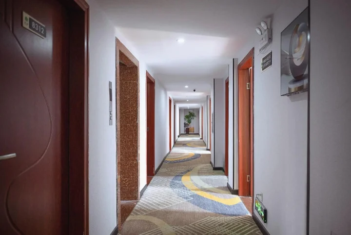 Наньнин: Xizhan Express Hotel