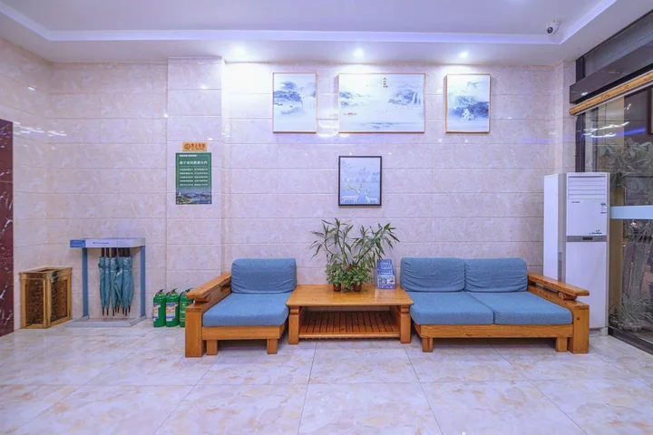 Наньнин: Xizhan Express Hotel