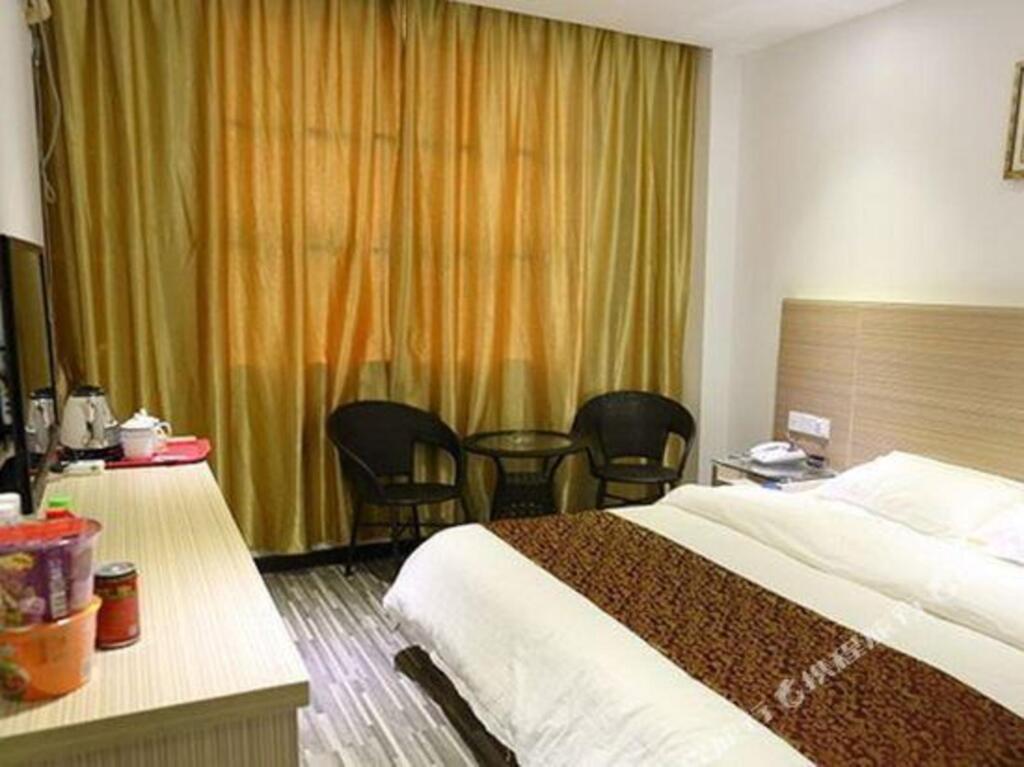 Наньнин: Xizhan Express Hotel