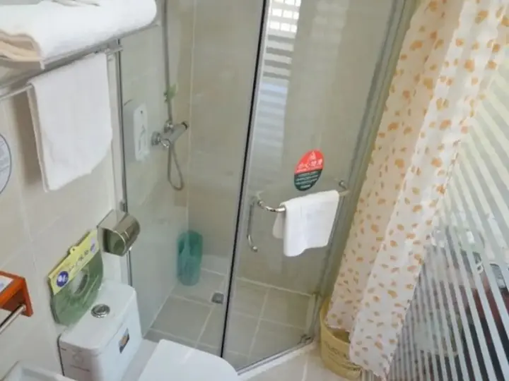 Вэйфан: GreenTree Inn WeiFang QingZhou Middle HaiDai Road Electric Power Shell Hotel