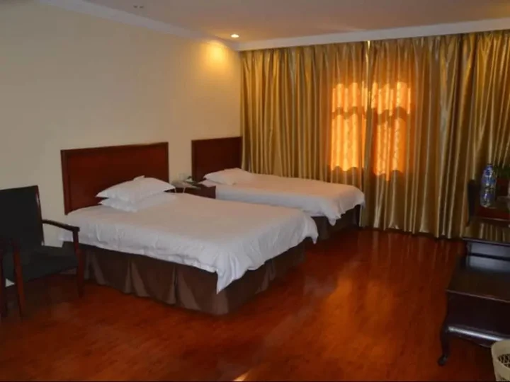 Вэйфан: GreenTree Inn WeiFang QingZhou Middle HaiDai Road Electric Power Shell Hotel
