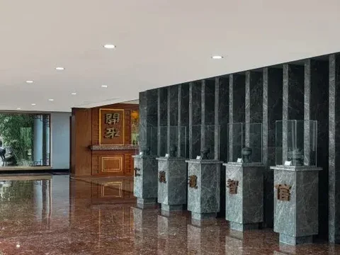 Цзинин: Ze Lin Hill-view Hotel