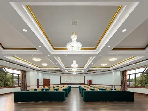 Цзинин: Ze Lin Hill-view Hotel