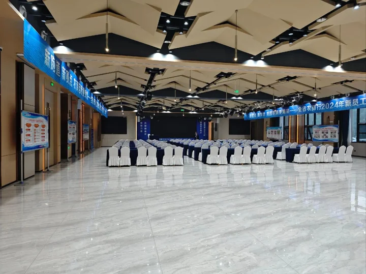 Джин-Чжоу: Zhengda International Hotel