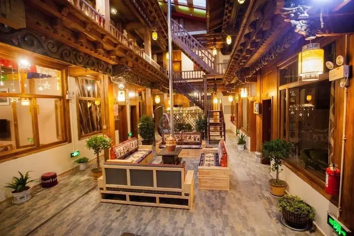 Шангри-Ла: Guyue Boutique Hotel
