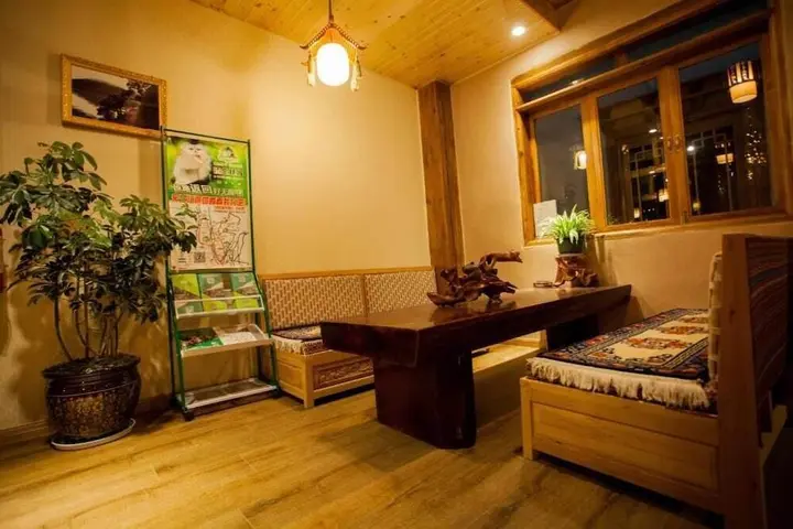 Шангри-Ла: Guyue Boutique Hotel