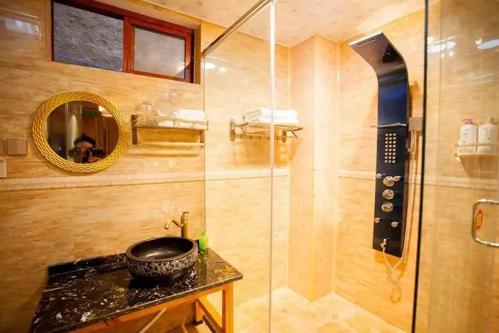 Шангри-Ла: Guyue Boutique Hotel