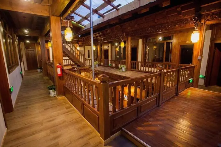 Шангри-Ла: Guyue Boutique Hotel