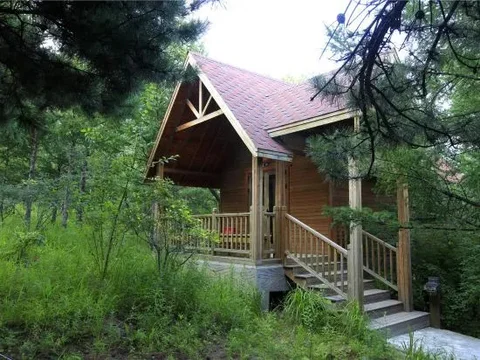 Пекин: Forest Village Hotels and Resorts Beijing