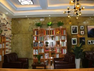 Ляньюньган: Bailisi Hotel