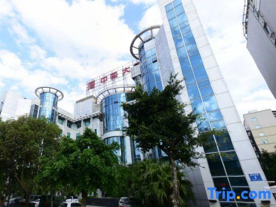 Синъи: Wo Yu San Sheng Hotel