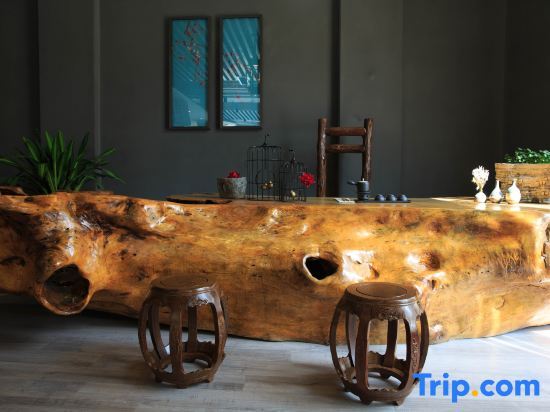 Синъи: Wo Yu San Sheng Hotel