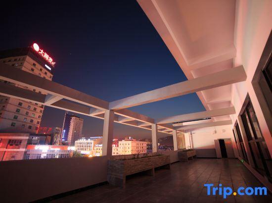 Синъи: Wo Yu San Sheng Hotel