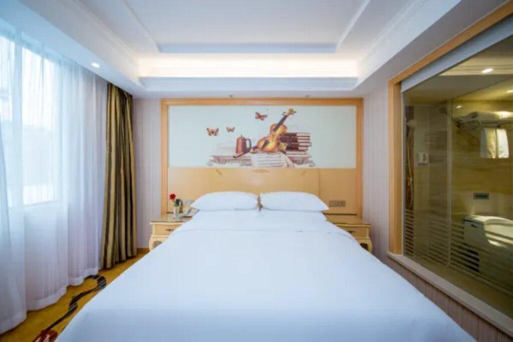 Ухань: Vienna Hotel