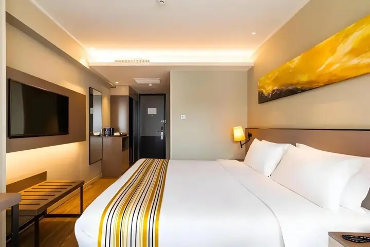 Харбин: Home Inn Plus (Harbin Central Street)