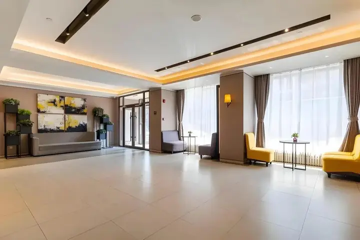 Харбин: Home Inn Plus (Harbin Central Street)