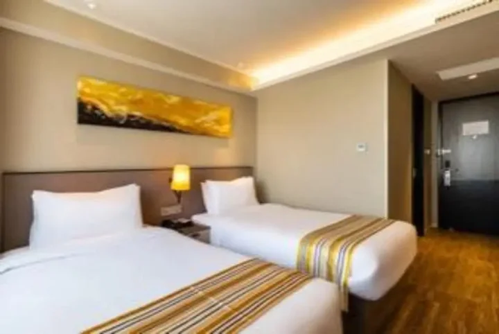 Харбин: Home Inn Plus (Harbin Central Street)