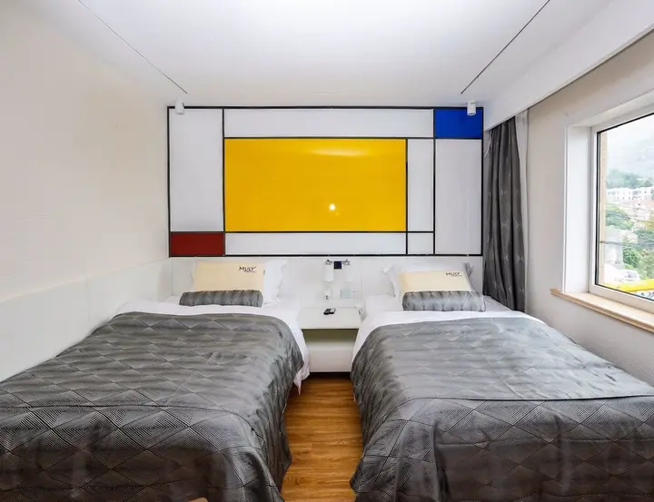 Циндао: Qingdao Lohas Home Hotel
