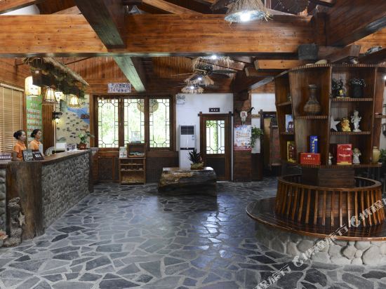 Цзиньюань: Longtan Inn