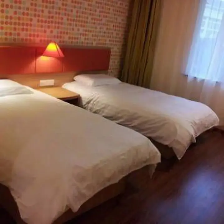 Ханчжоу: Home Inn (Hangzhou East Railway Station West Square Xinfeng Road)