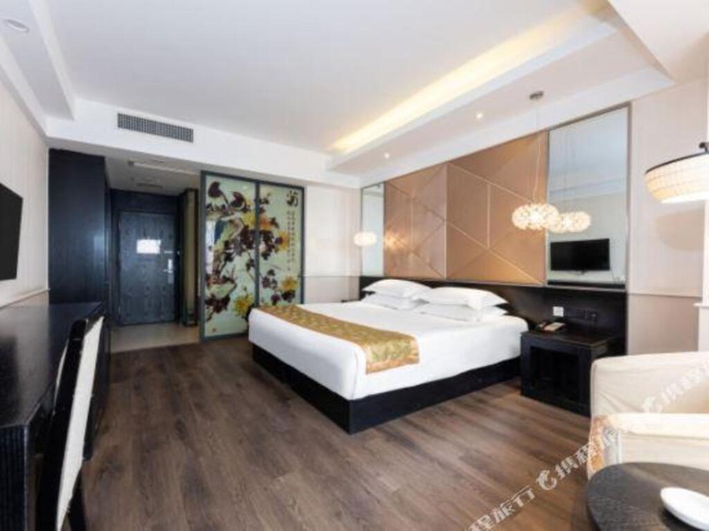 Green Sunshine Holiday Fashion Hotel — фото 2