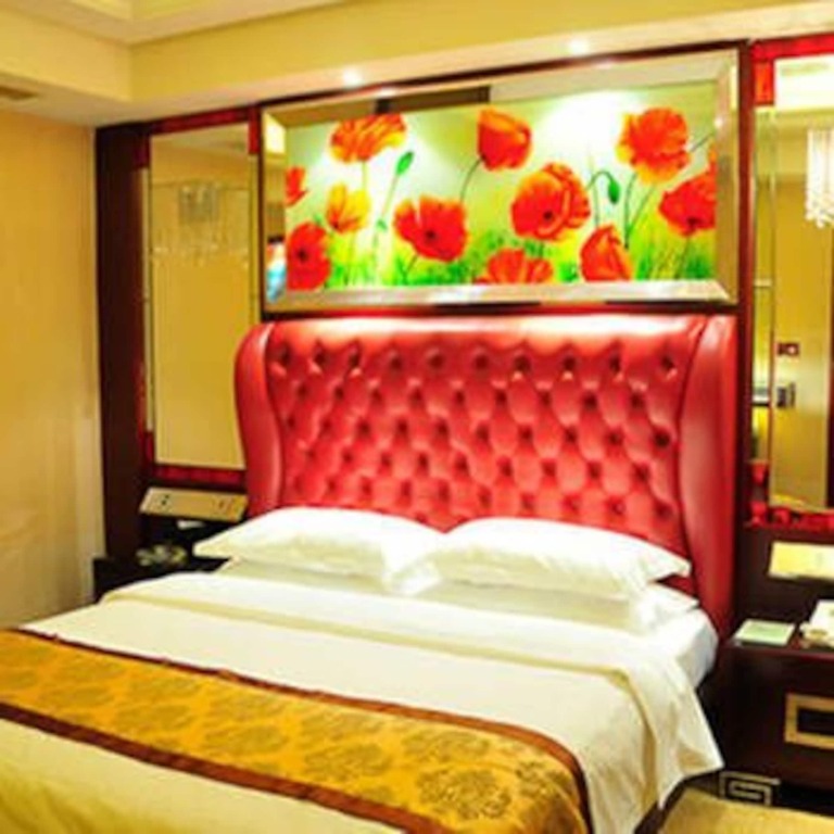 Чжэнчжоу: Oriental Venice Water World Hotel