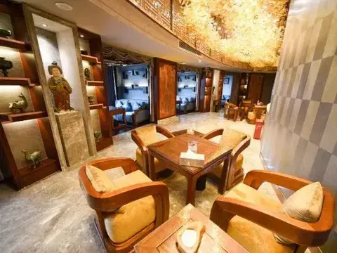 Наньчун: Gold Dragon Hotel