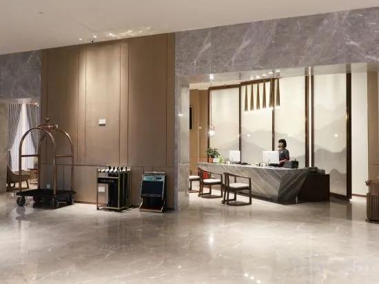 Наньчун: Gold Dragon Hotel