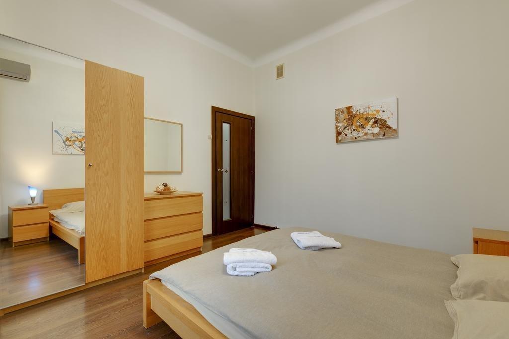 Москва: EnjoyMoscow Pushkin & Red Square Apartments